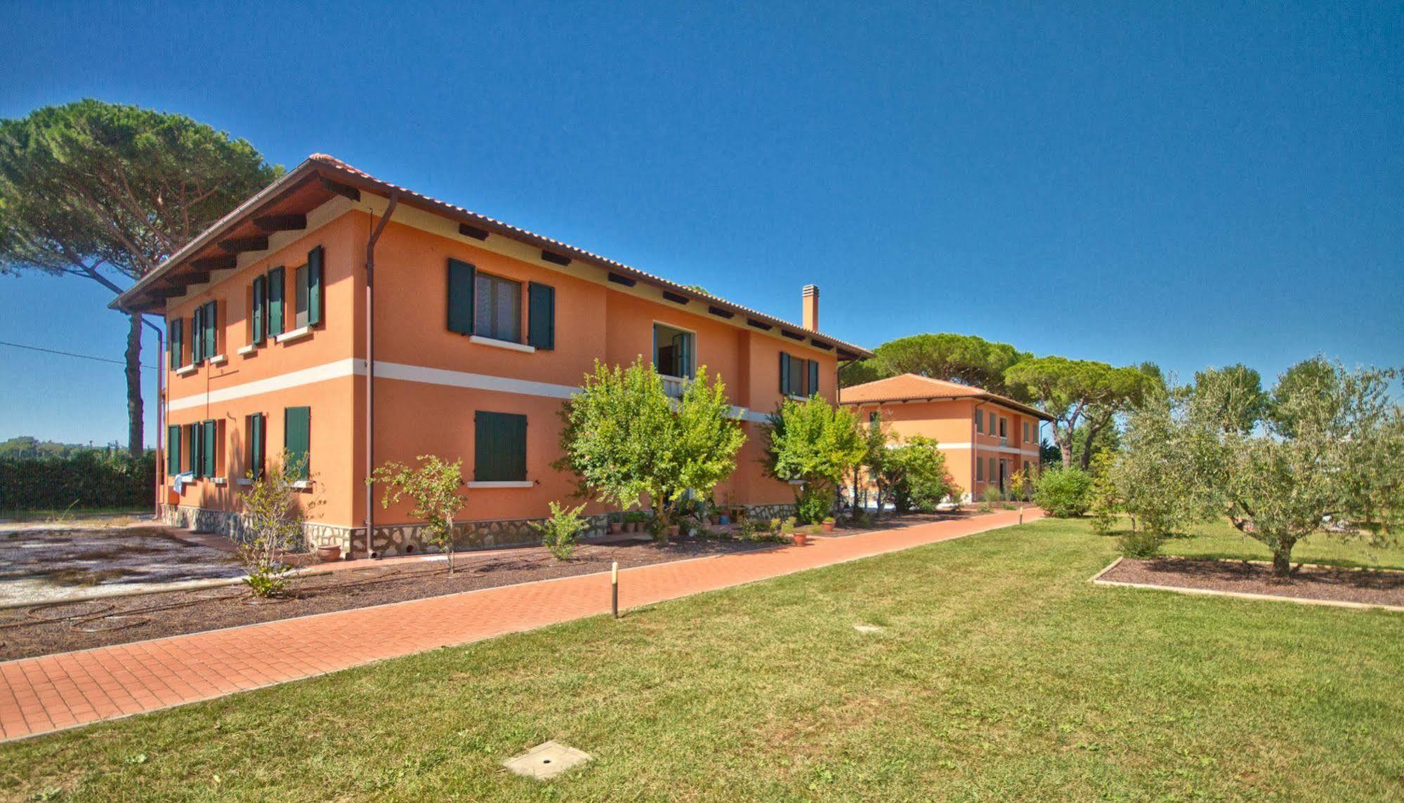 Aparthotel La Fattoria Di